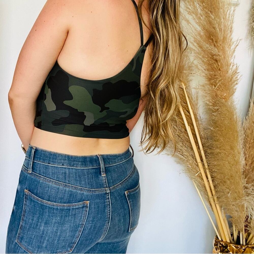 NEW OLD NAVY Green Black Grey Camo Camorflage Print Cropped Racerback Tank Top L - Picture 3 of 8